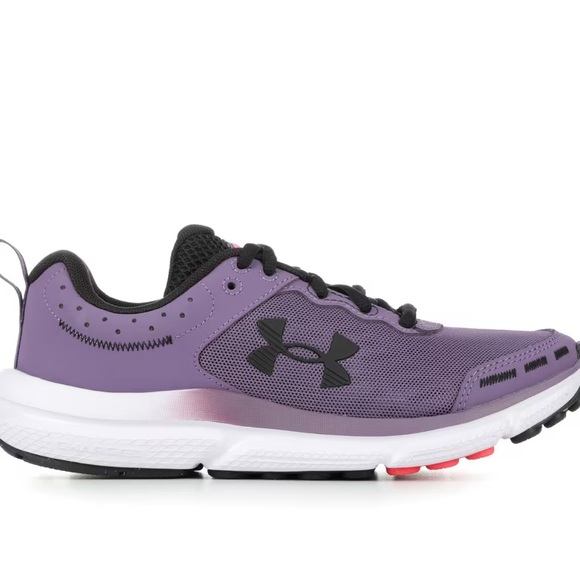 Under Armour Shoes - NWOT Under Armour Charged Assert 10 running shoes
